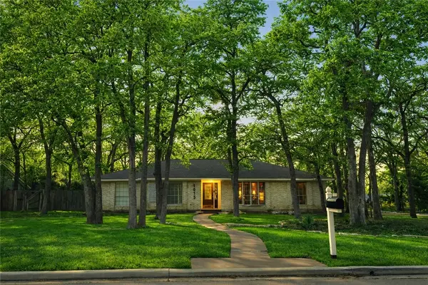 1015 Rose Circle, College Station, TX 77840