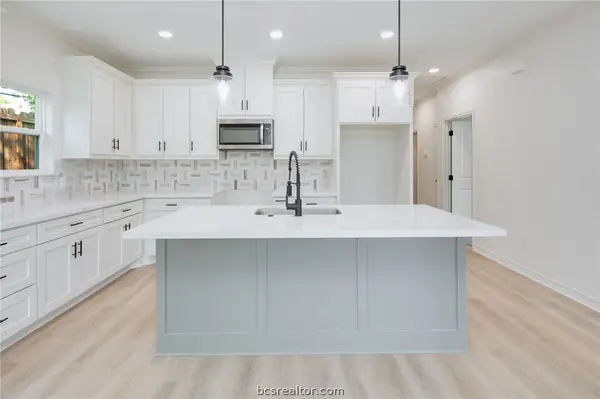 1800 Brookhaven Street, Bryan, TX 77803