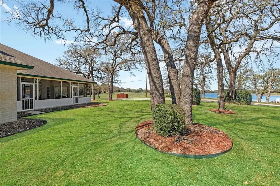 128 Lakeland Drive S, Hilltop Lakes, TX 77871 - #2