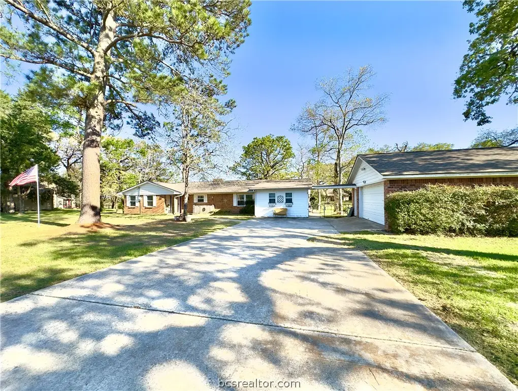 212 Golfview Drive, Hilltop Lakes, TX 77871 - #1