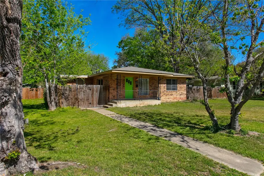 606 Wheelock Street, Hearne, TX 77859 - #3