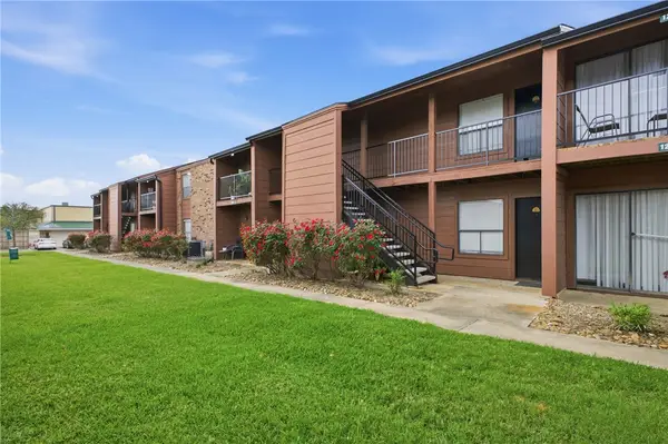 904 University Oaks Boulevard #127, College Station, TX 77840