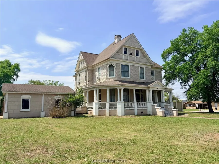 402 Cedar Street, Hearne, TX 77859 - #2