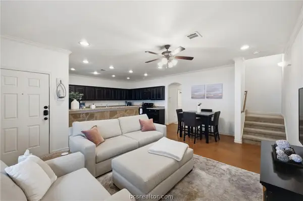 3221 Papa Bear Drive, College Station, TX 77845