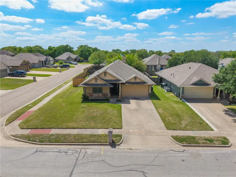 1700 Kingsgate Drive, Bryan, TX 77807 - #2