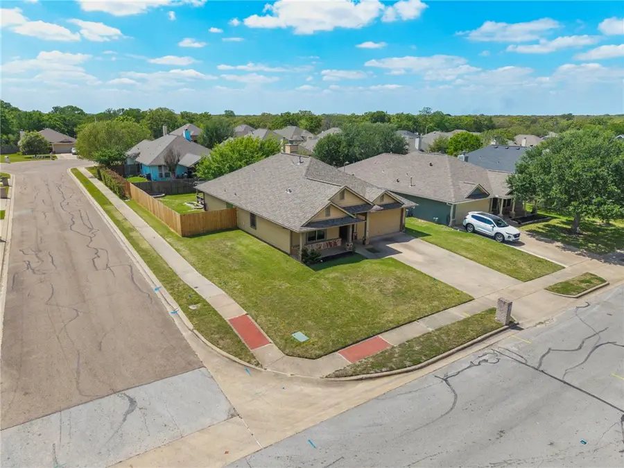 1700 Kingsgate Drive, Bryan, TX 77807 - #3
