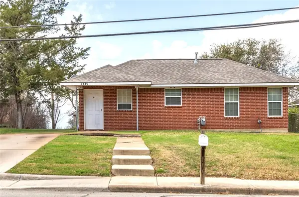 1003 W 17th Street, Bryan, TX 77803