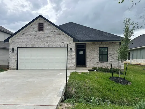 2571 Dove Crossing Lane, Navasota, TX 77868