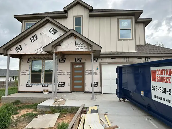 2561 Dove Crossing Lane, Navasota, TX 77868