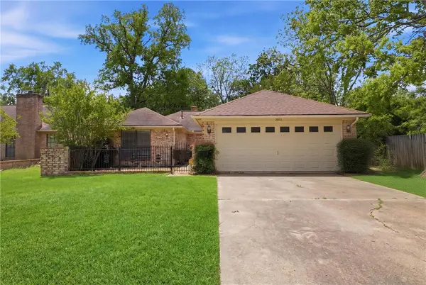 2012 Red River Drive, Bryan, TX 77802