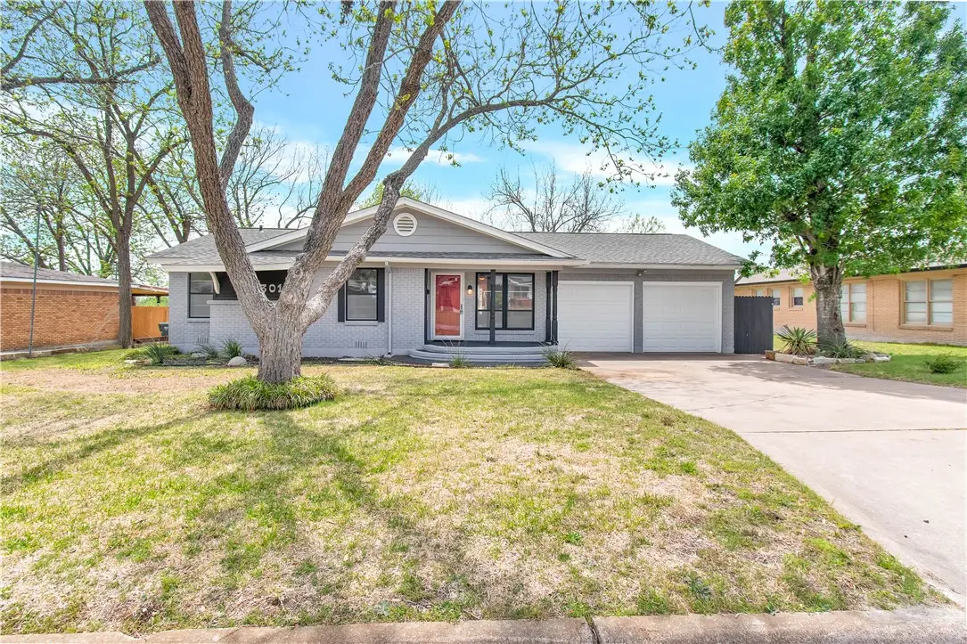 301 E Walker Avenue, Temple, TX 76501 - #1