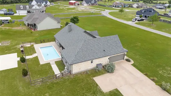 928 Azalea Drive, Franklin, TX 77856