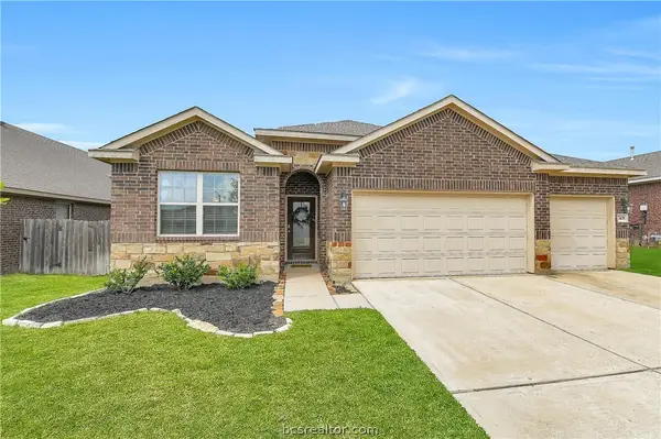 7408 Saint Andrews Drive, Navasota, TX 77868