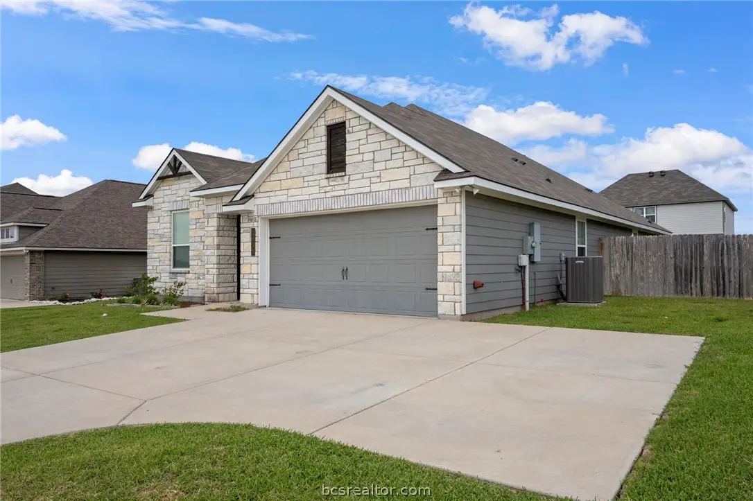 2038 Viva Road, Bryan, TX 77807 - #1