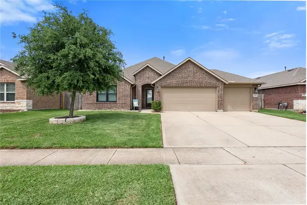 2018 Eagle View Drive, Navasota, TX 77868