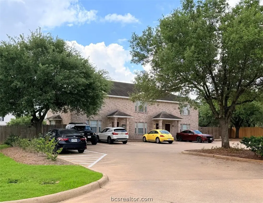 1128-1136 Gridiron Drive, College Station, TX 77840 - #1