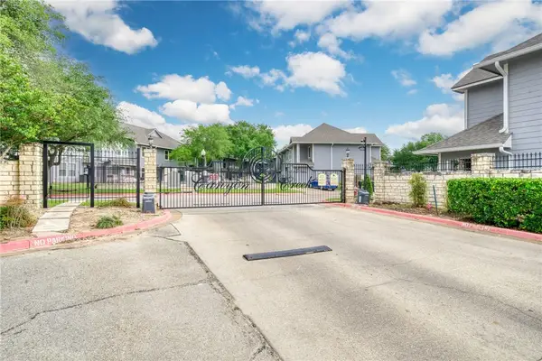 1301 Canyon Creek Circle, College Station, TX 77840