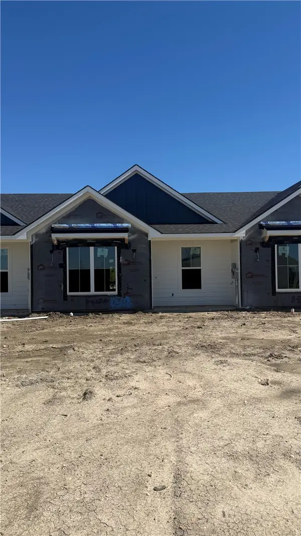 10504 Berry Branch Lane, Bryan, TX 77845