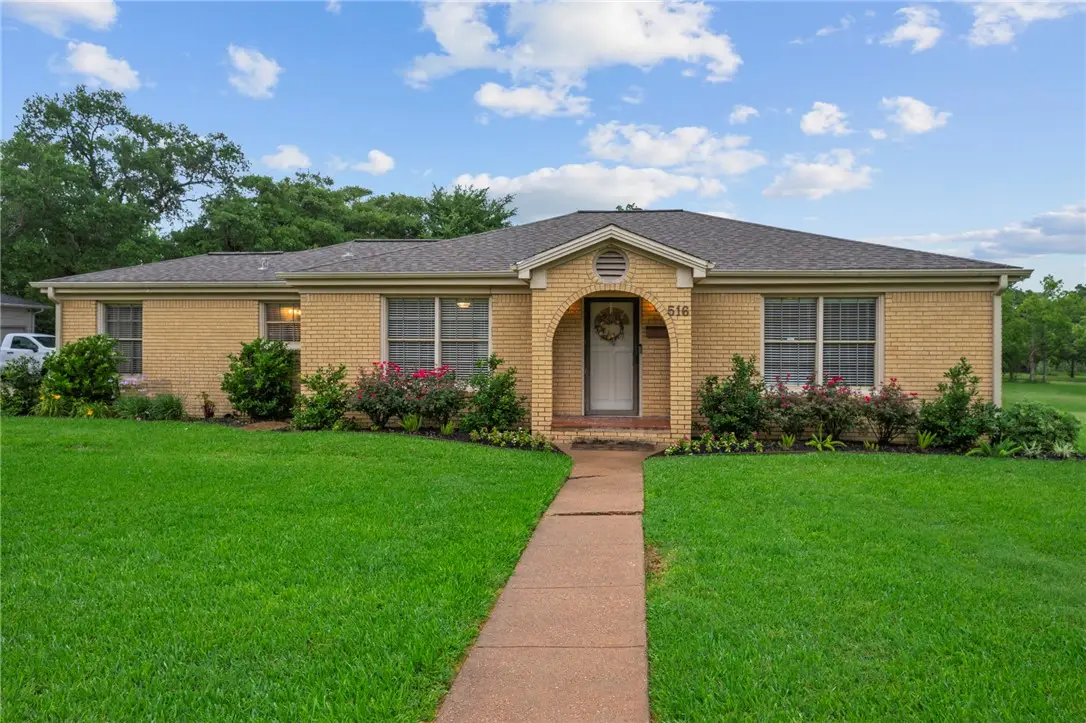 516 Avondale Avenue, Bryan, TX 77802 - #1