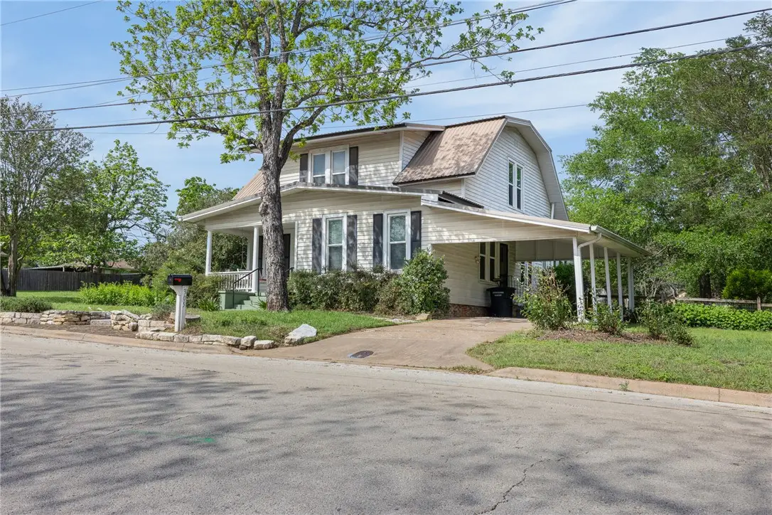 305 S Main Street, Caldwell, TX 77836 - #1