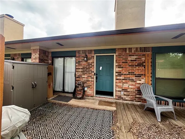 2810 Forest Bend, Bryan, TX 77801