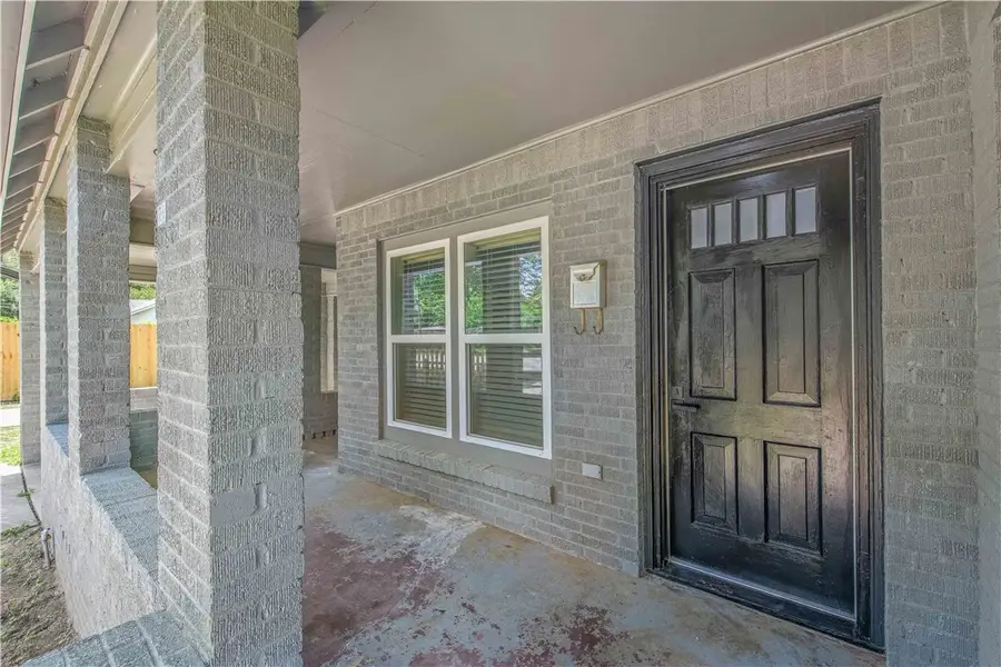 902 Post Oak Street, Hearne, TX 77859 - #3