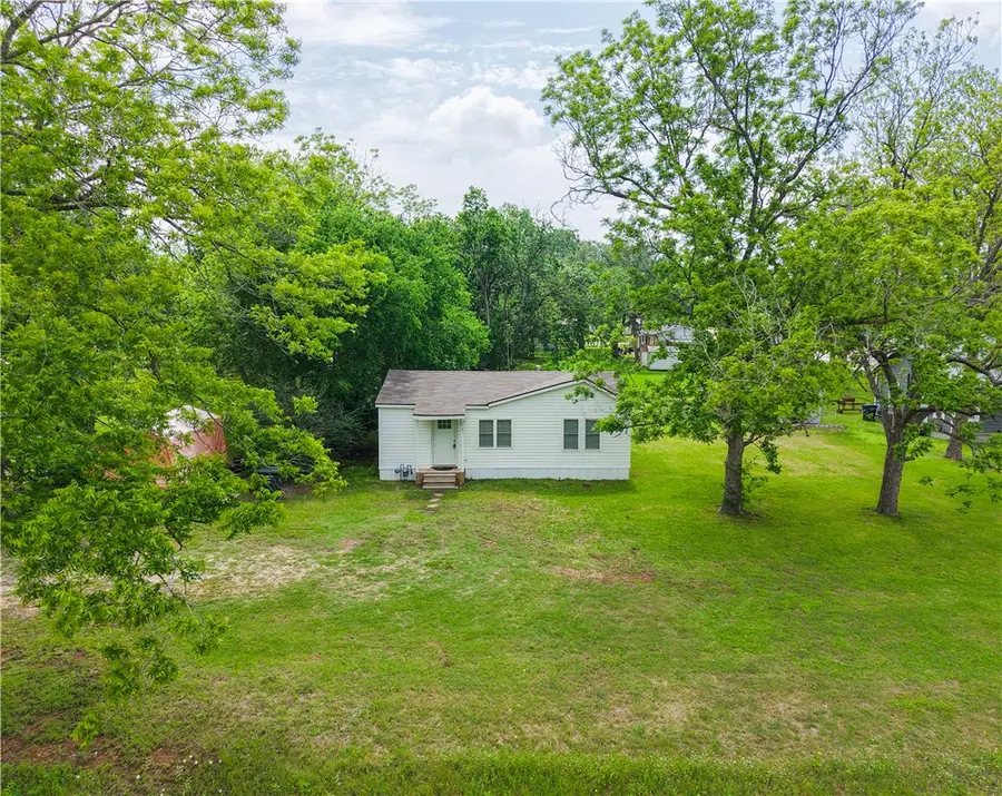 1207 W 6th Street, Caldwell, TX 77836 - #3