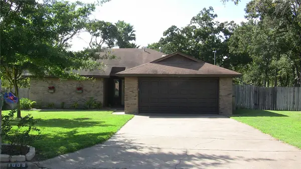 1008 Crestwood Drive, Bryan, TX 77801