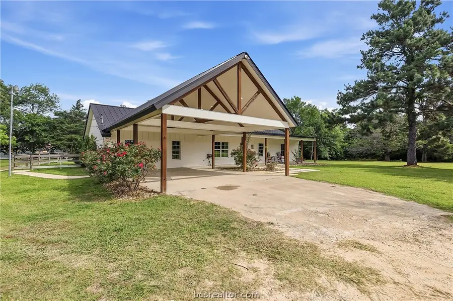 5704 Highway 90, Madisonville, TX 77864 - #2