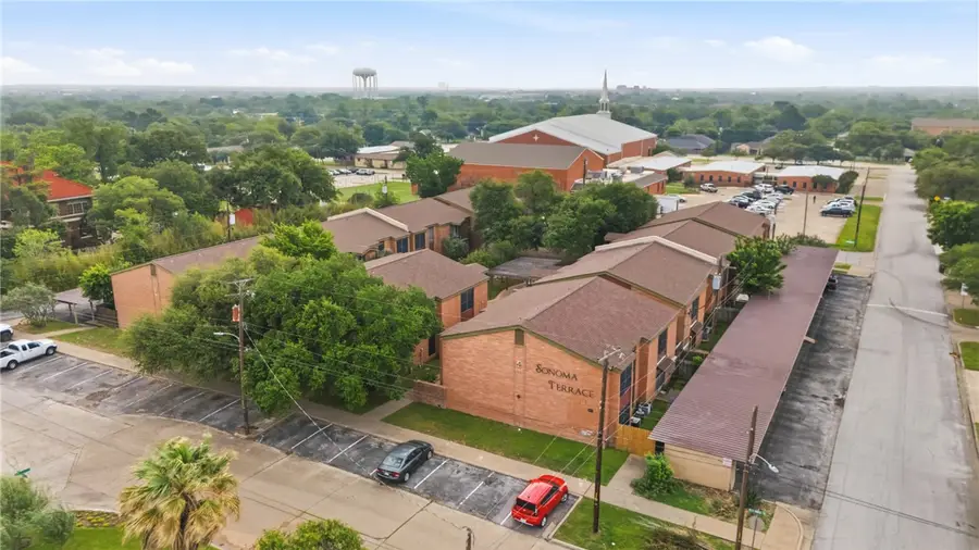 611 S Ennis Street, Bryan, TX 77803 - #2