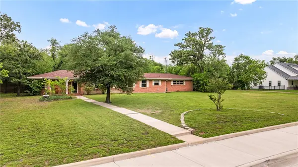 1016 Francis Drive, College Station, TX 77840