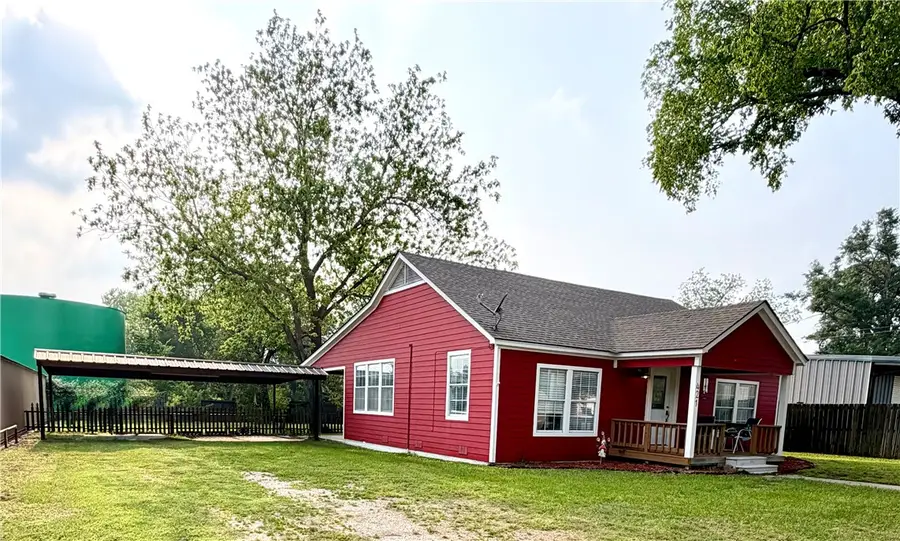 421 S Commerce Street, Centerville, TX 75833 - #2