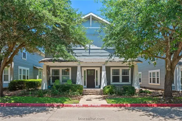 1725 Harvey Mitchell S #411, College Station, TX 77840