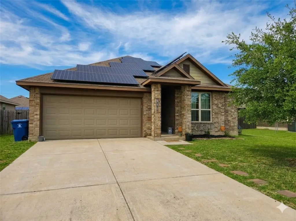 802 Mockingbird Street, Navasota, TX 77868 - #1