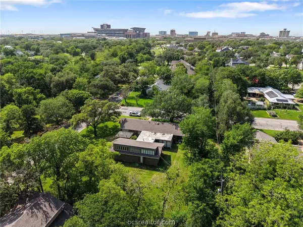 800 Park Place, College Station, TX 77840