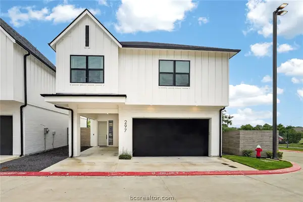 297 Estates Circle, College Station, TX 77840