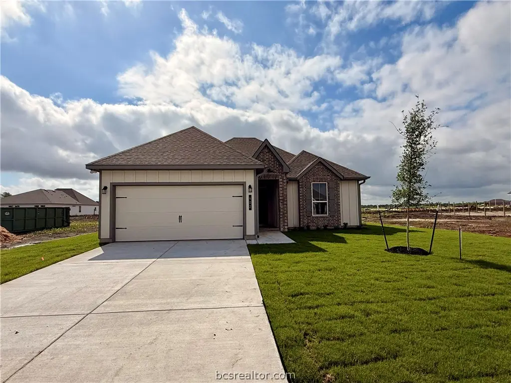 402 Harvest Lake Drive, Snook, TX 77878 - #1
