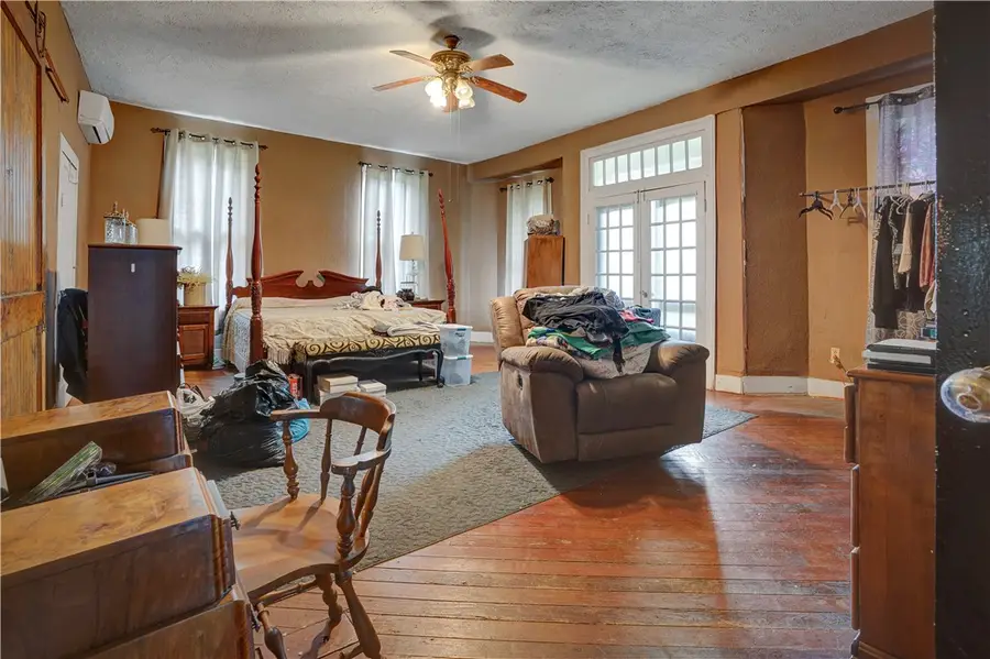 408 S Railroad Avenue, Calvert, TX 77837 - #3