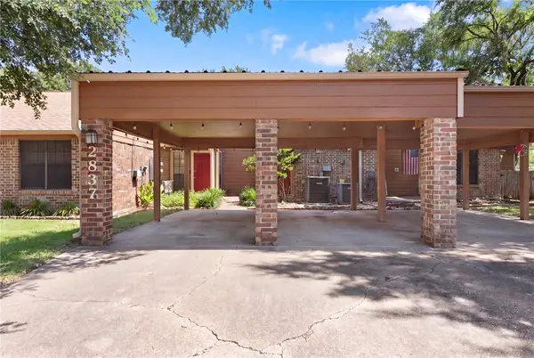 2837 Oakside Drive, Bryan, TX 77802