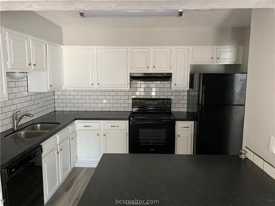 2845 Oakside Drive, Bryan, TX 77802 - #2