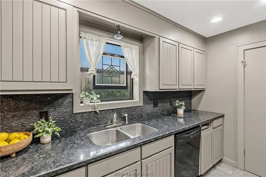 2826 Forestwood Drive, Bryan, TX 77801 - #2