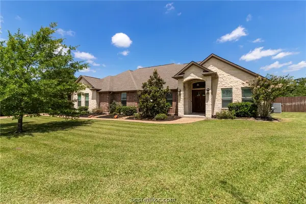 5028 Vintage Oaks Court, College Station, TX 77845
