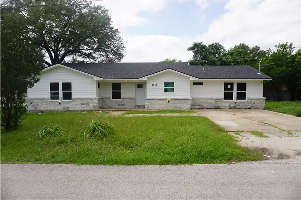 1000 N Sterling Avenue, Bryan, TX 77803