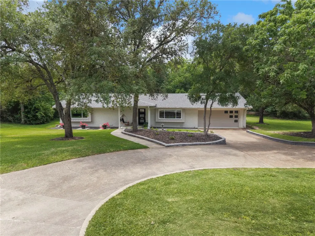 303 Brookside Drive E, Bryan, TX 77801 - #1