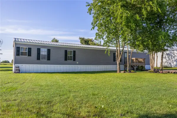 2592 County Rd 152, Bedias, TX 77831