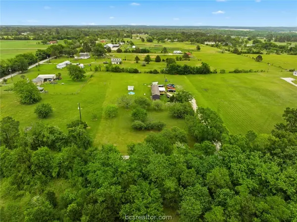 122 Wire Rd Loop, Huntsville, TX 77320