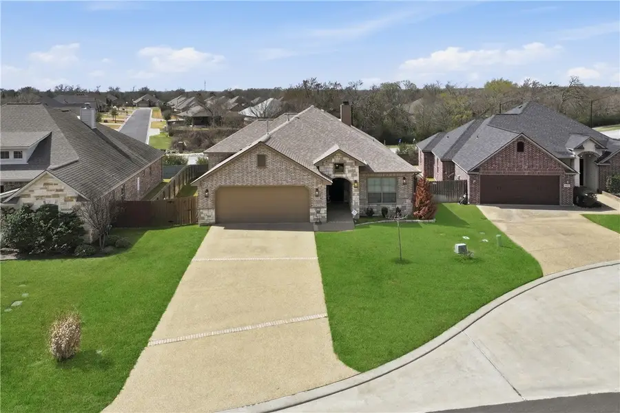 3516 Foxcroft Path, Bryan, TX 77808 - #3