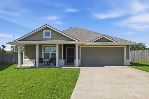937 Crested Point Drive, College Station, TX 77845
