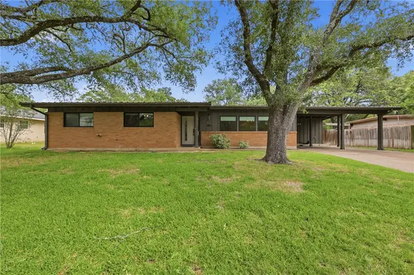1304 Leacrest Drive, College Station, TX 77840