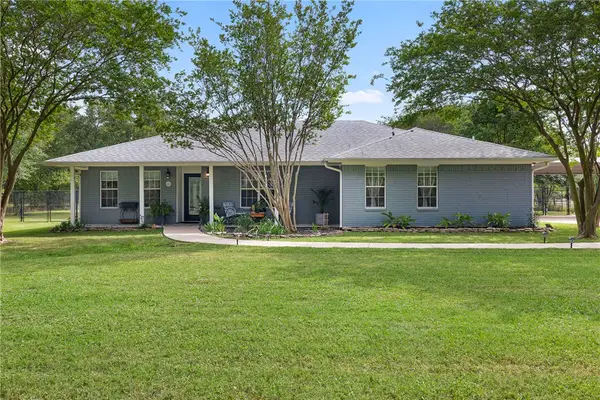 10462 Woodview Drive, College Station, TX 77845